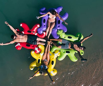 Fluzzle Interlocking Float Tubes Fluzzle Interlocking Float Tubes