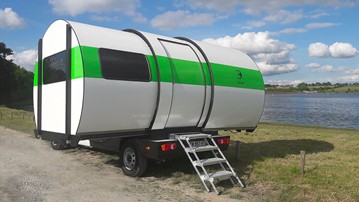 Beauer 3XC Electro-Telescopic Truck Camper