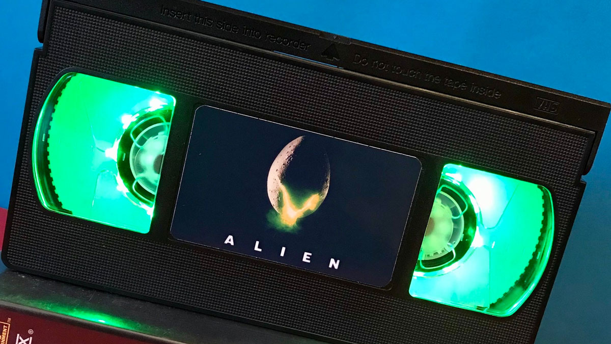 Retro VHS Cassette Lamp