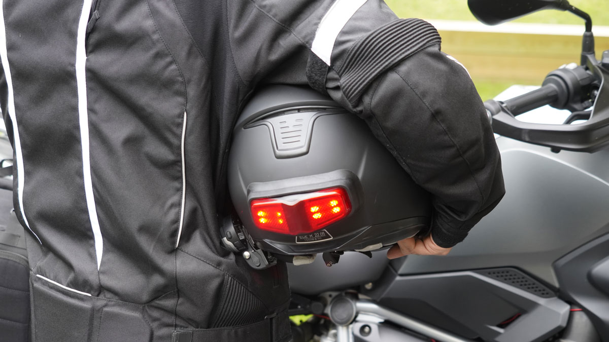HelSTAR Brake & Signal Helmet Light HelSTAR Brake & Signal Helmet Light