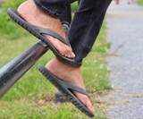 GUDO Footprint Flip-Flops