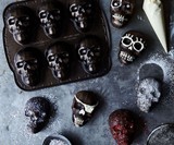 Mini Skull Cakelet Pan